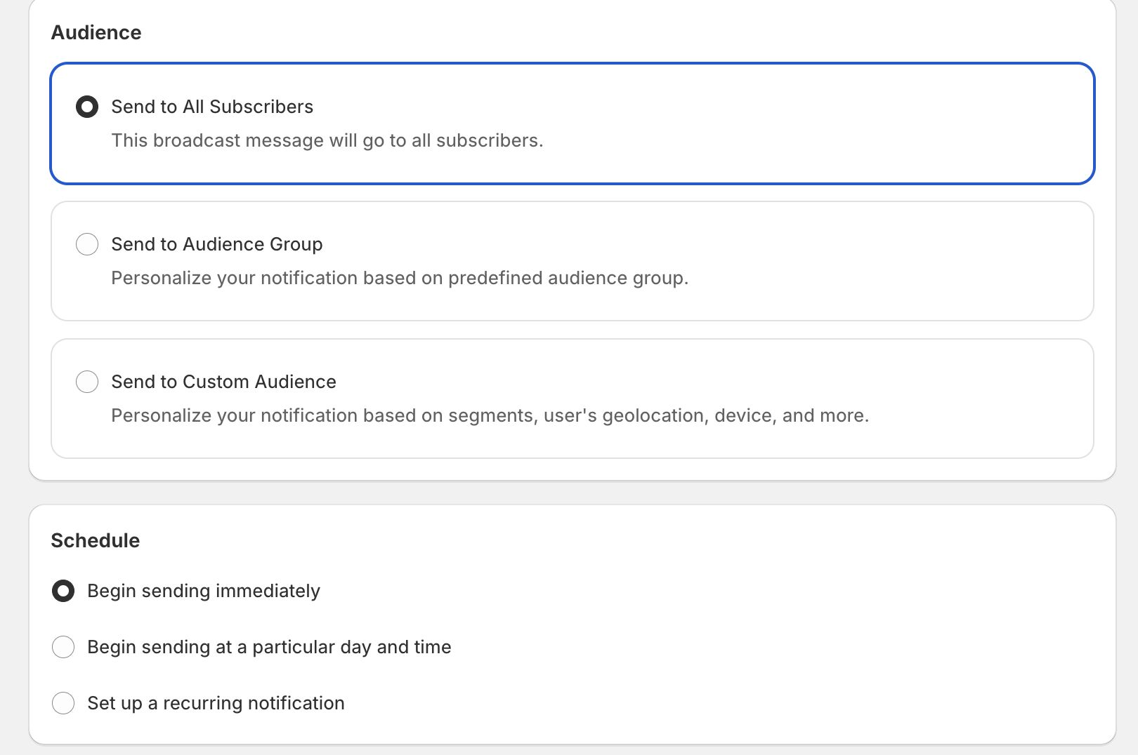 Panneau des paramètres d'audience avec options radio : Envoyer à tous les abonnés, Envoyer au groupe d'audience ou Envoyer à une audience personnalisée ; descriptions sous chaque option.